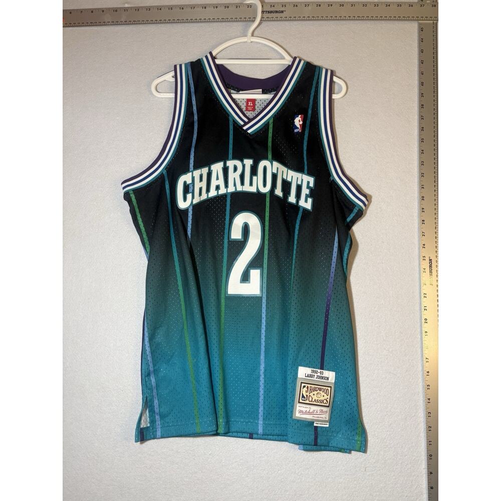 Charlotte Hornets Larry Johnson 92-93 Mitchell & Ness Authentic Jersey Size XL